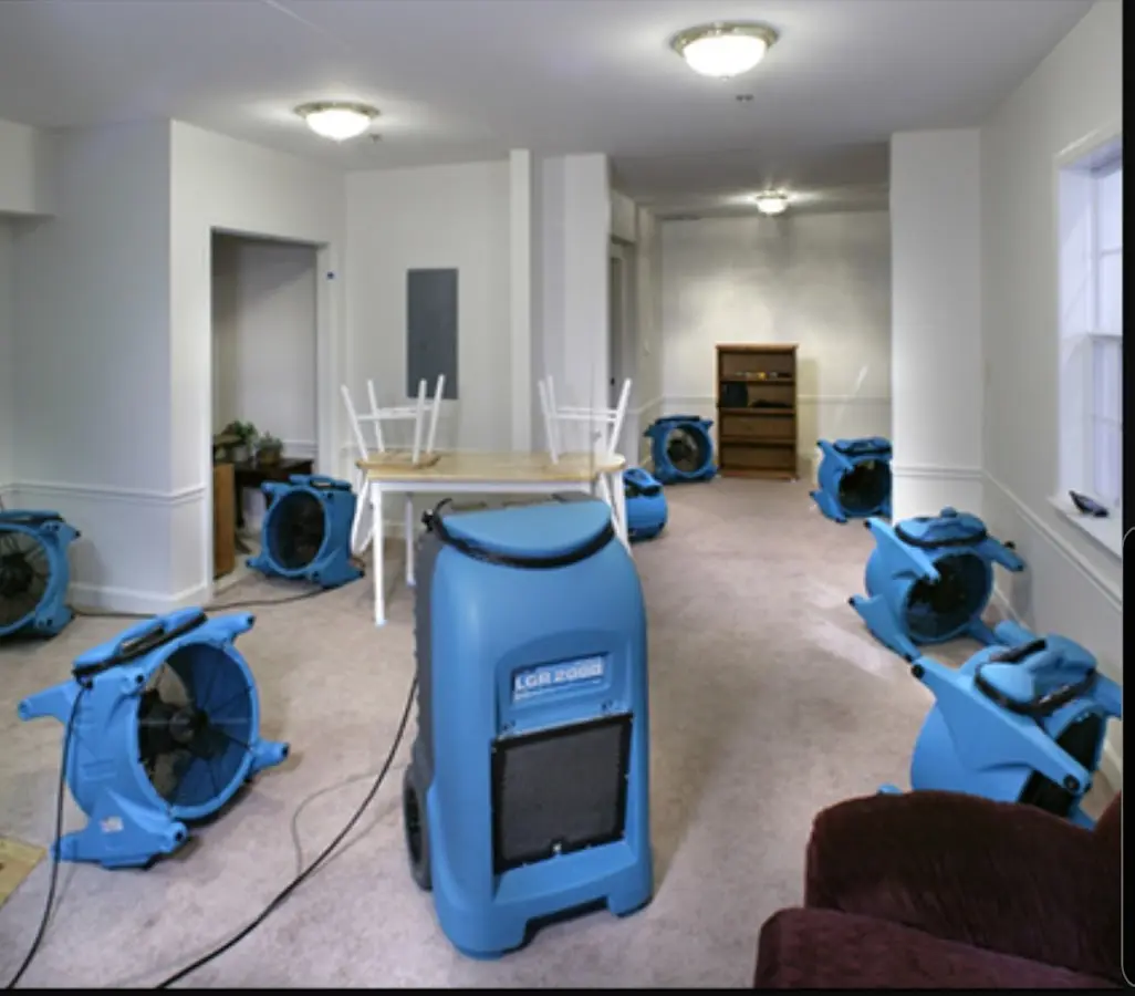 Air movers and dehumidifier setup for Water Extraction & Removal in Ivins